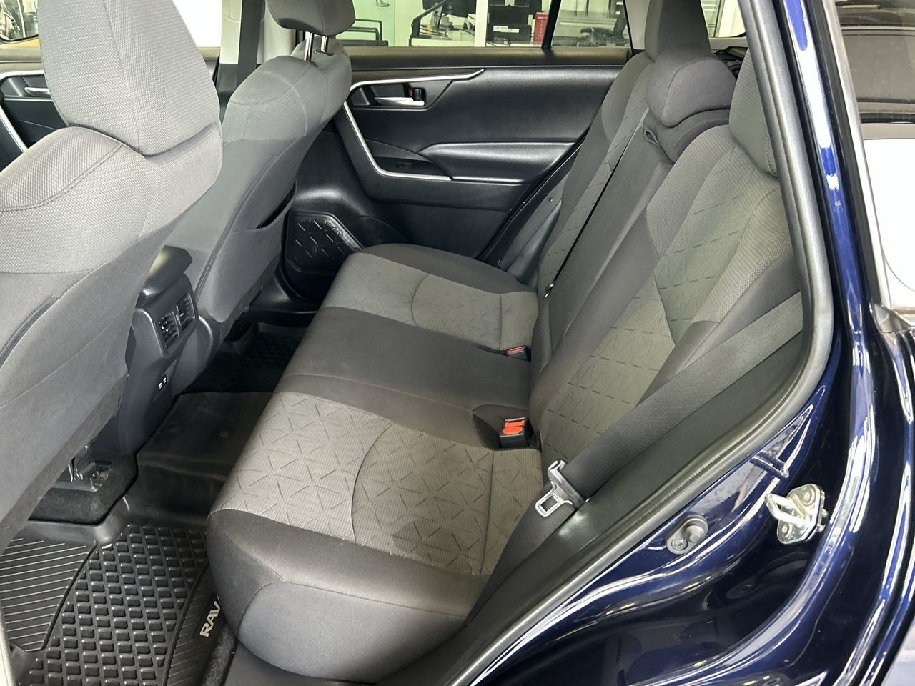 Toyota RAV4  2020 à Mississauga, Ontario