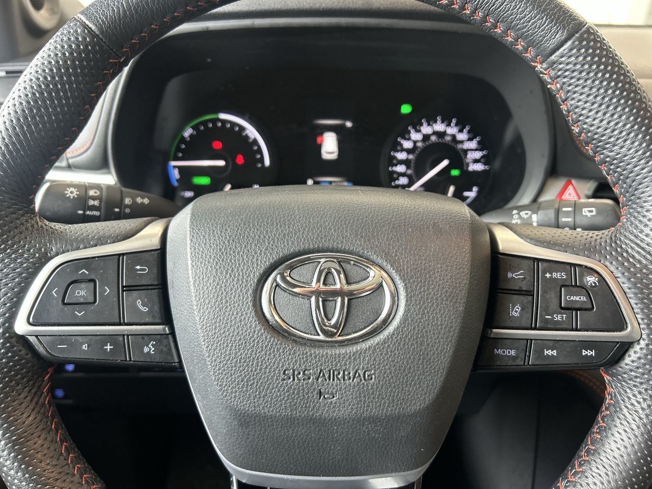 2022 Toyota Sienna Hybrid in Mississauga, Ontario