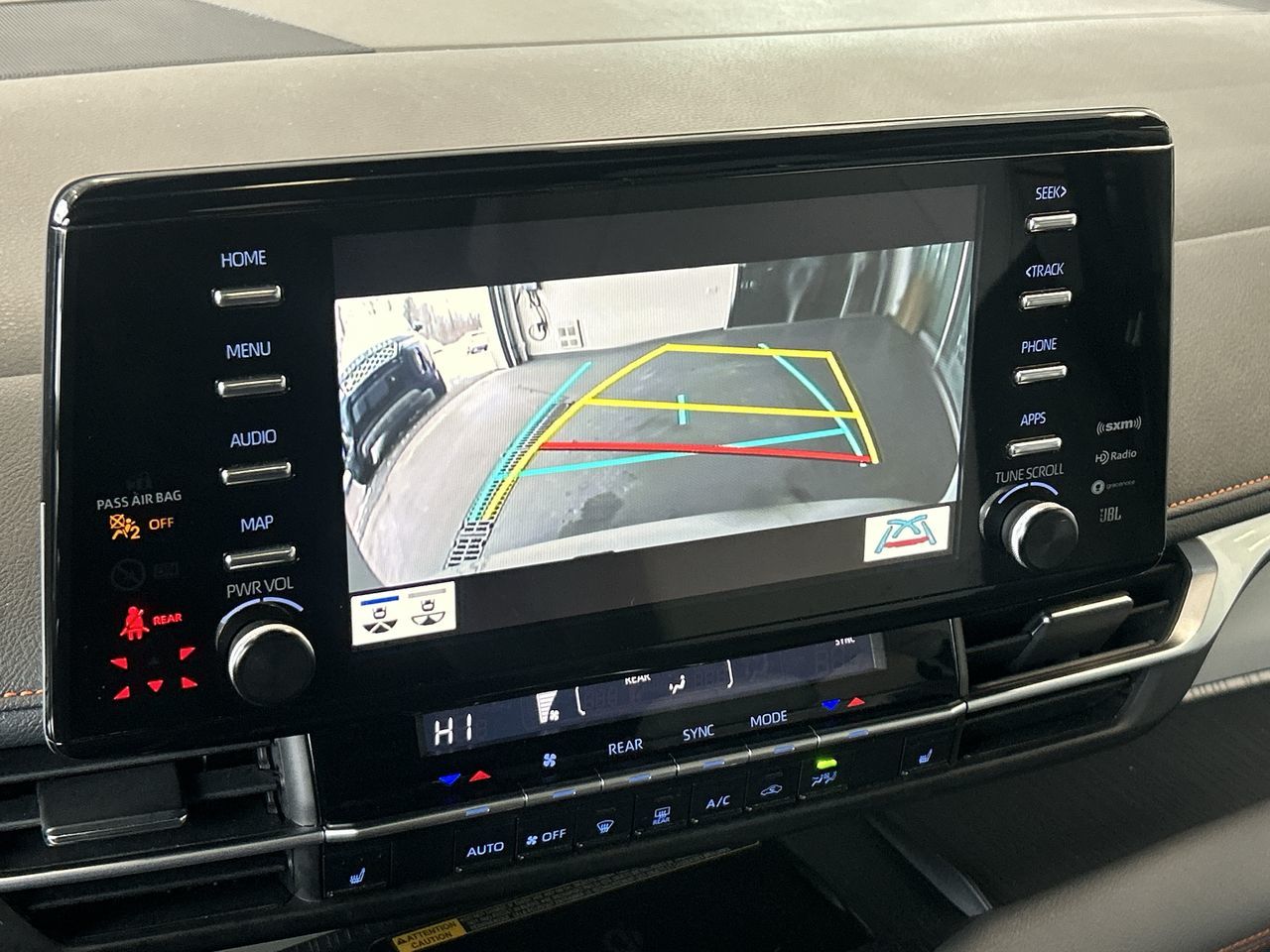 2022 Toyota Sienna Hybrid in Mississauga, Ontario