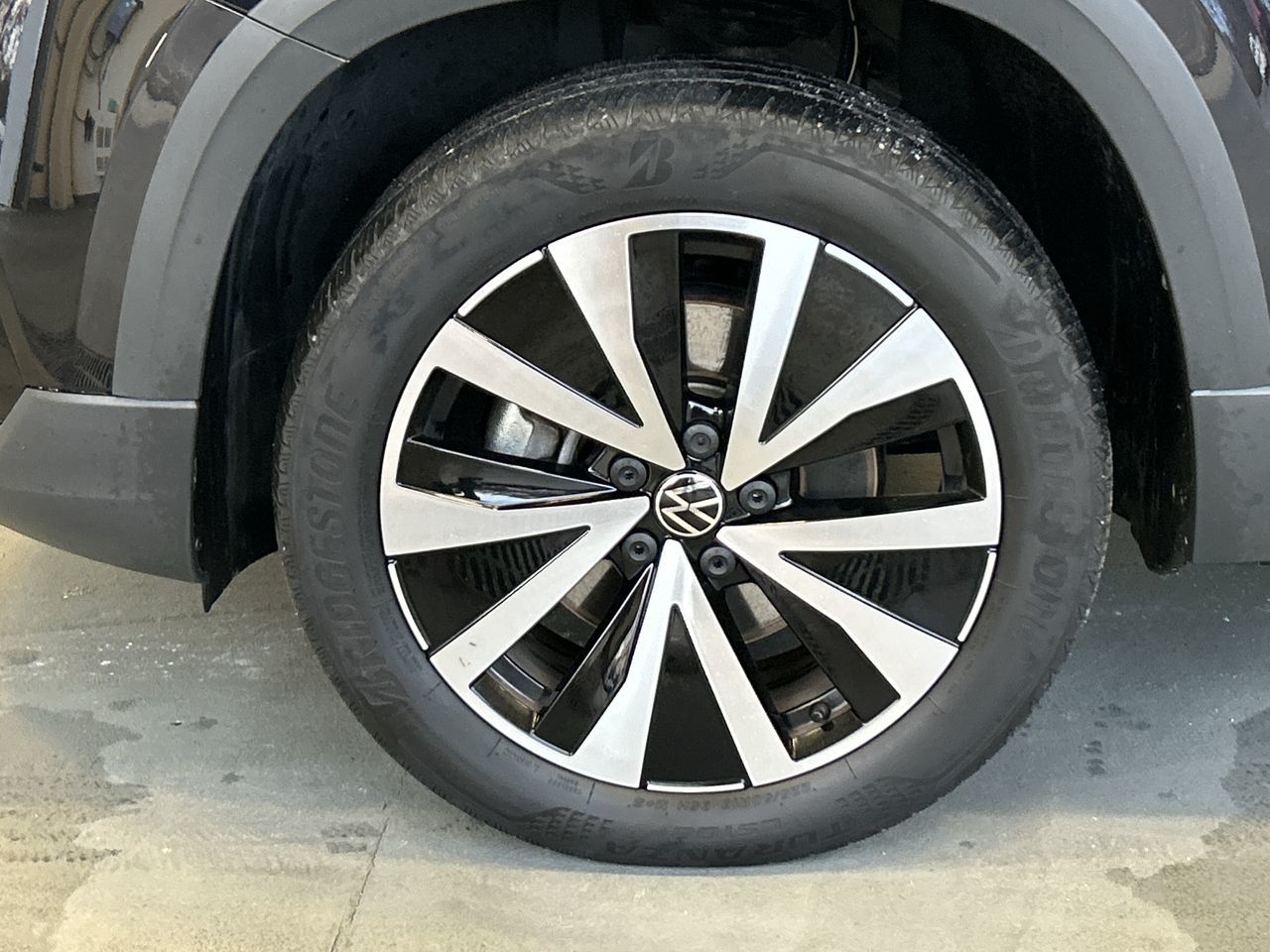 Volkswagen Taos  2022 à Mississauga, Ontario