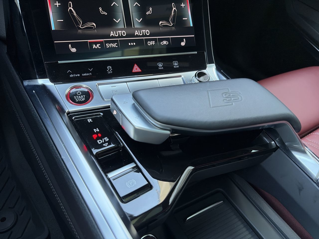 2024  SQ8 e-tron Sportback