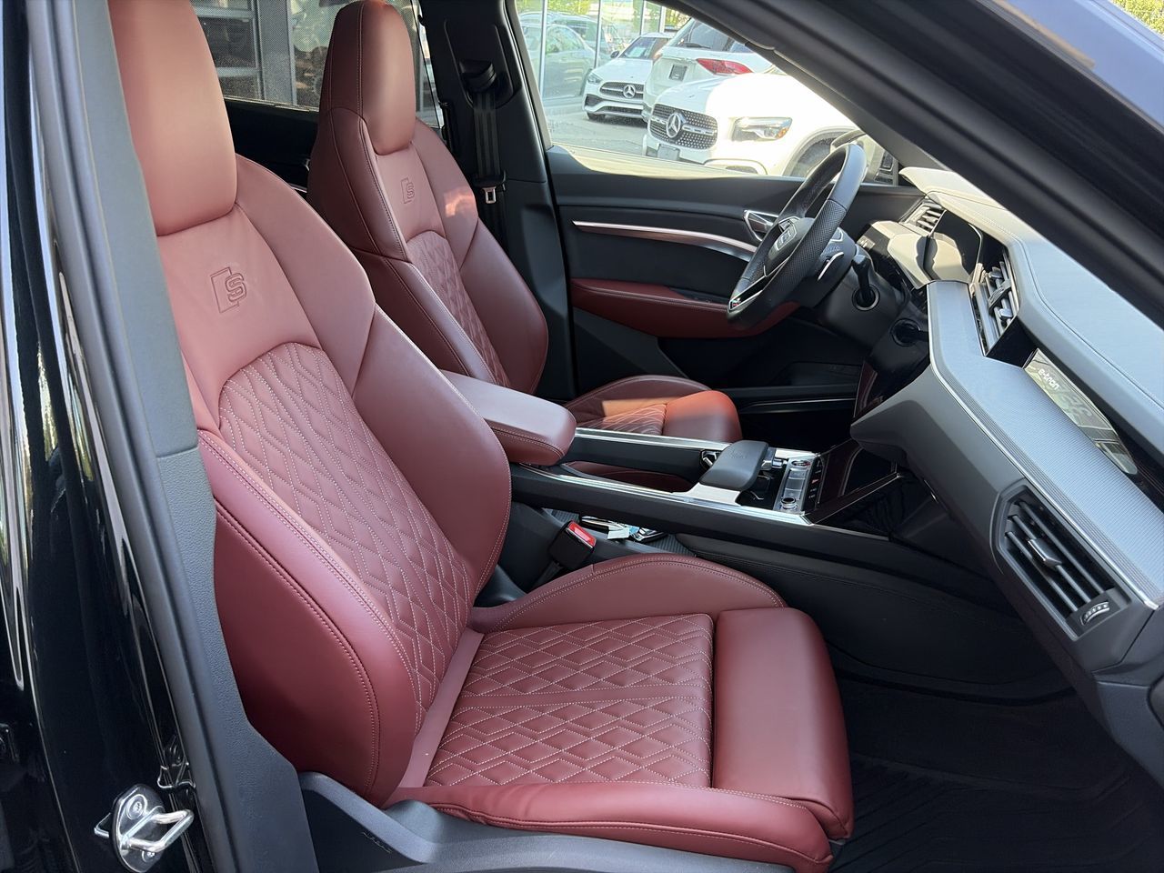 2024  SQ8 e-tron Sportback