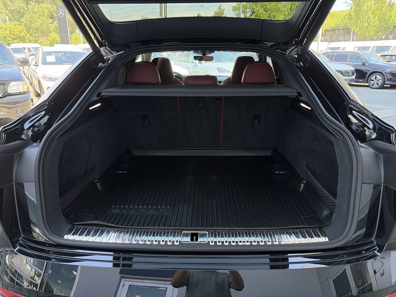 2024  SQ8 e-tron Sportback