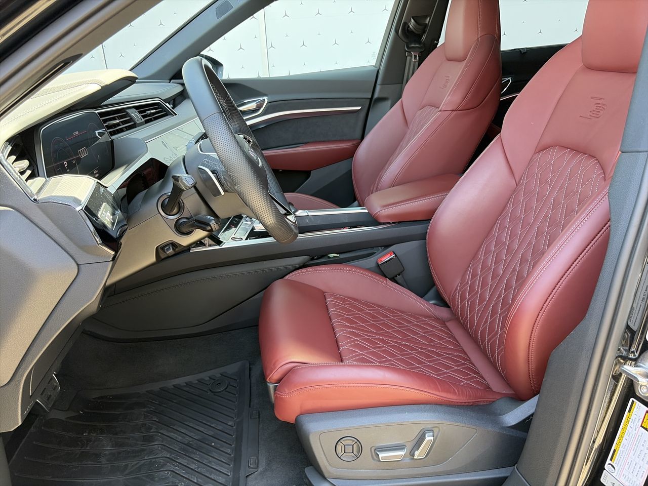 2024  SQ8 e-tron Sportback