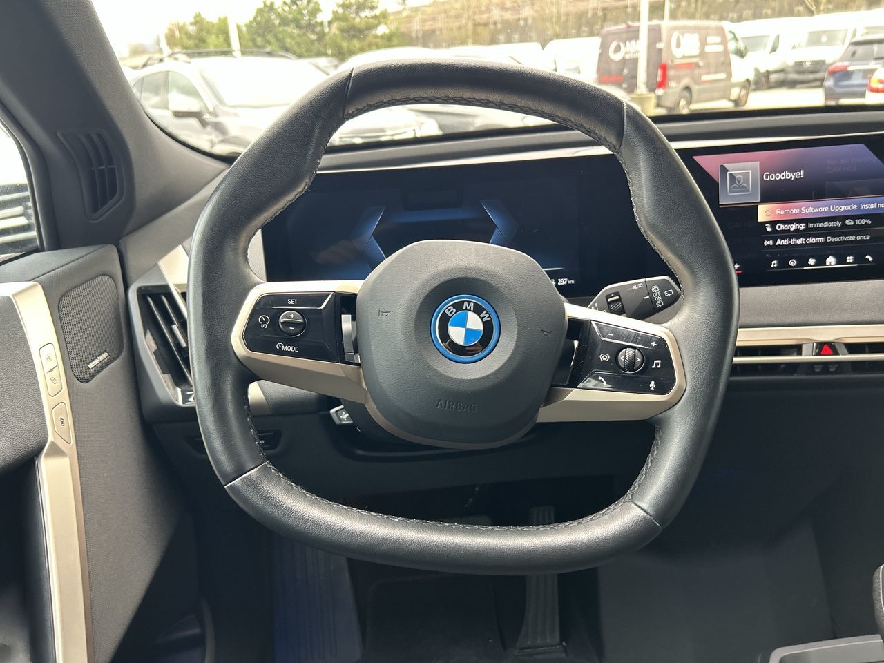 2025 BMW iX