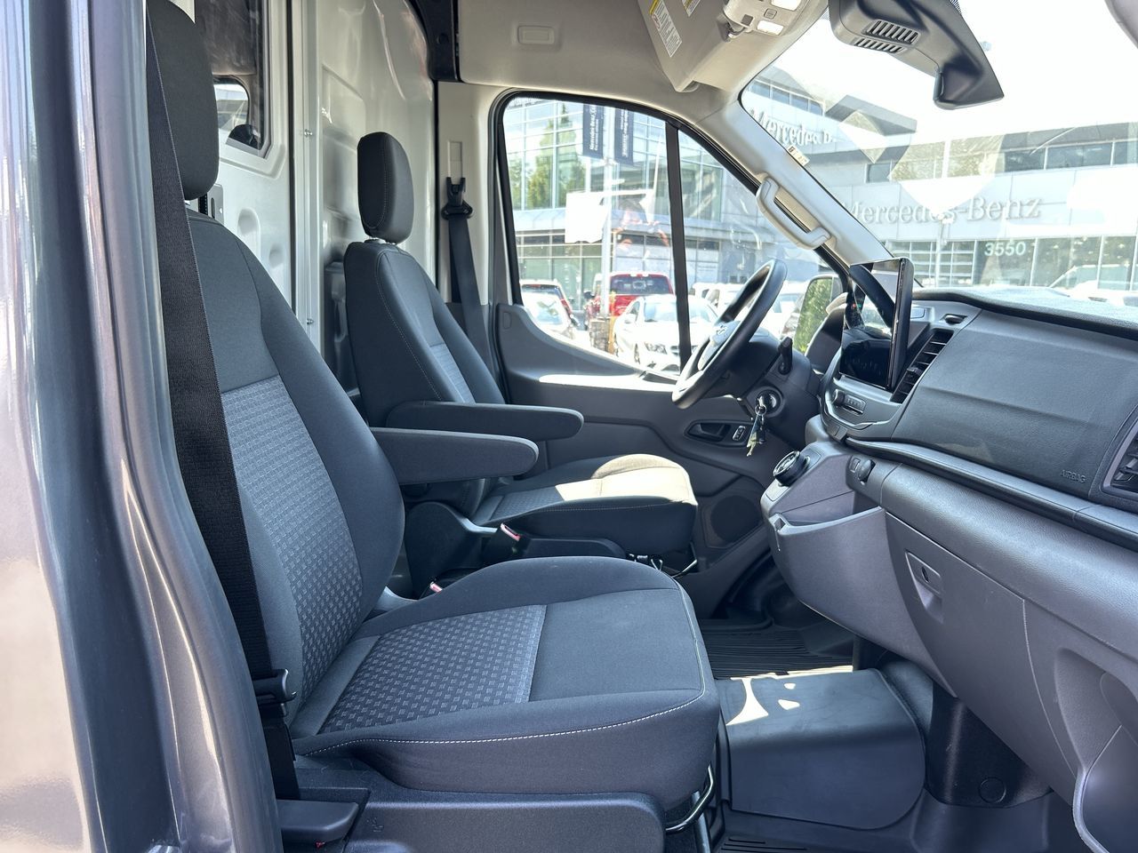 Ford E-Transit 350 BEV Cargo Van  2023 à Vancouver, Colombie-Britannique