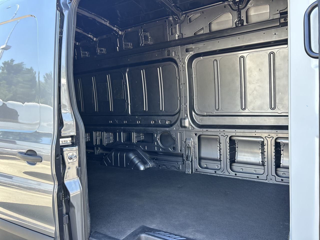 Ford E-Transit 350 BEV Cargo Van  2023 à Vancouver, Colombie-Britannique
