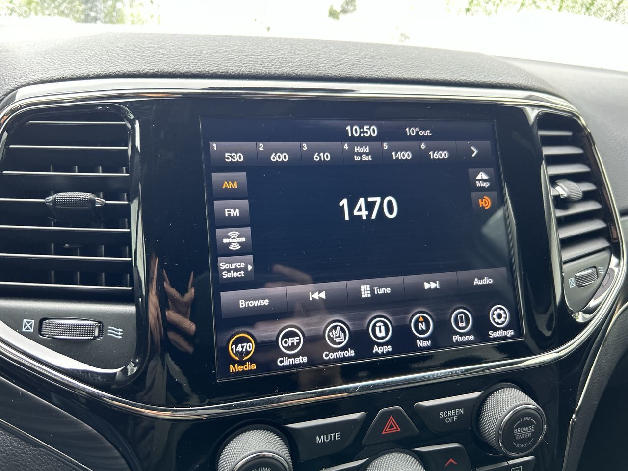 2020 Jeep Grand Cherokee 4X4 in Vancouver, British Columbia