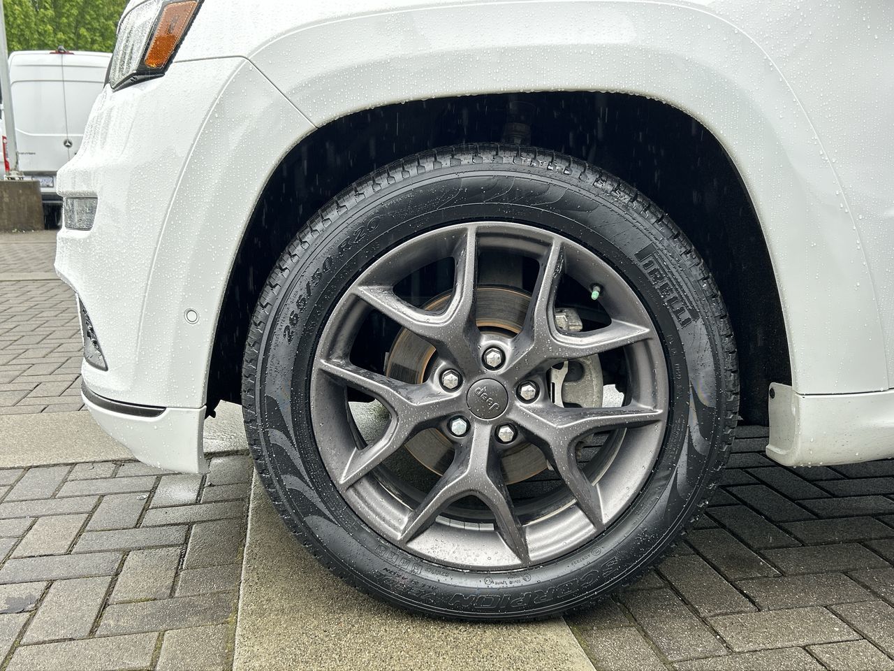 2020 Jeep Grand Cherokee 4X4 in Vancouver, British Columbia