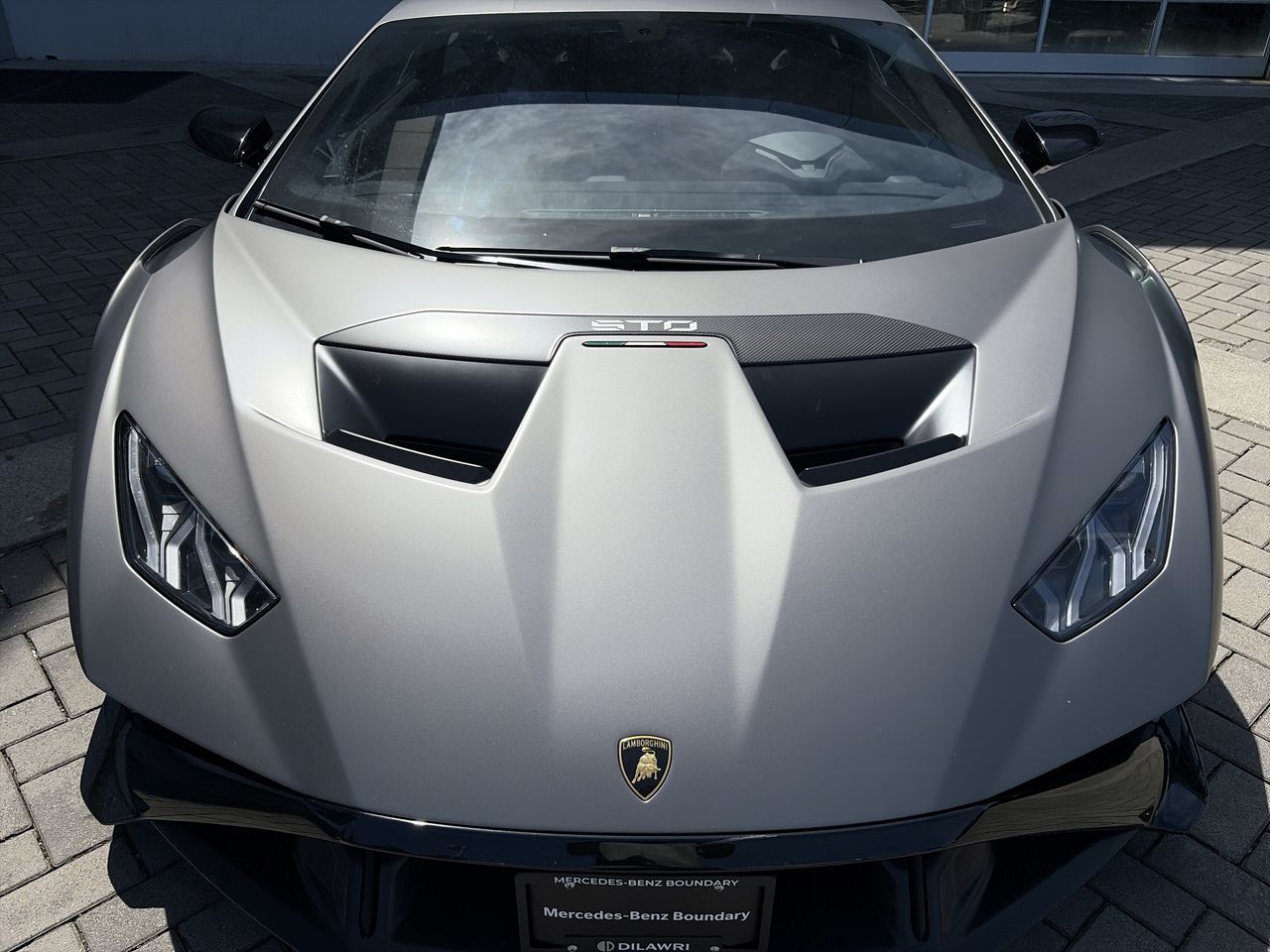 2022  Huracan