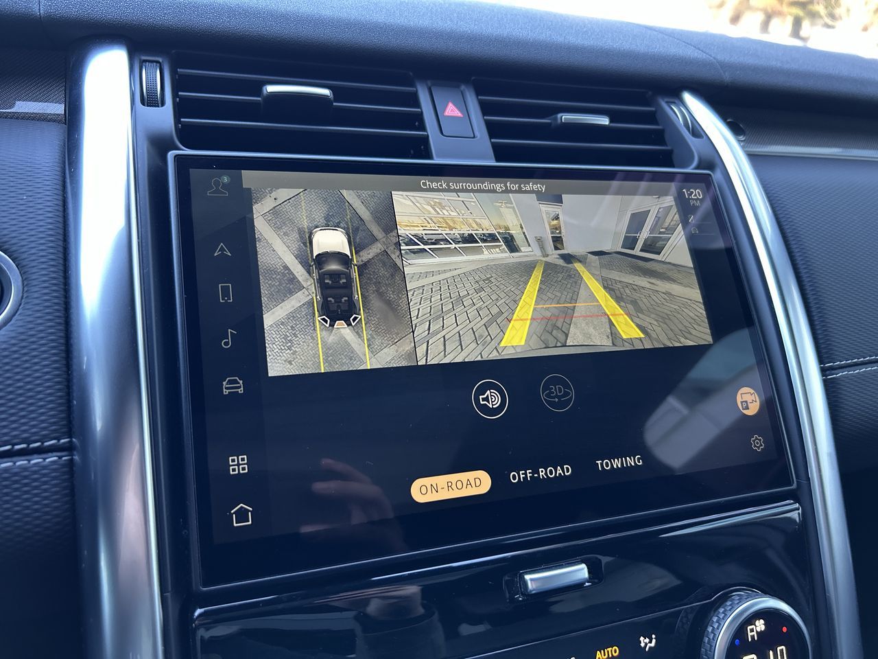 2023 Land Rover Discovery in Vancouver, British Columbia