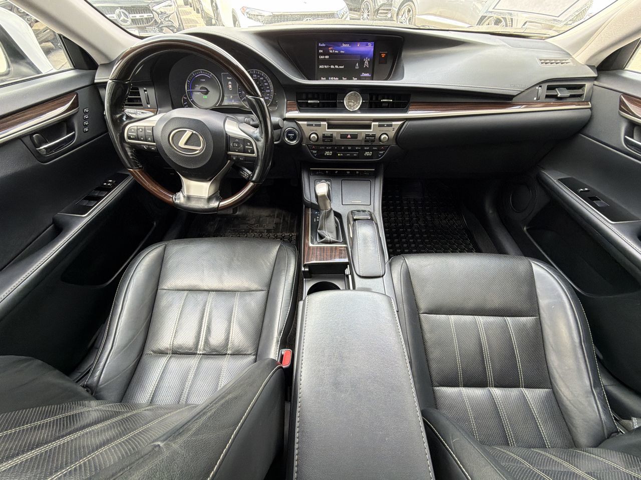 2017  ES300h