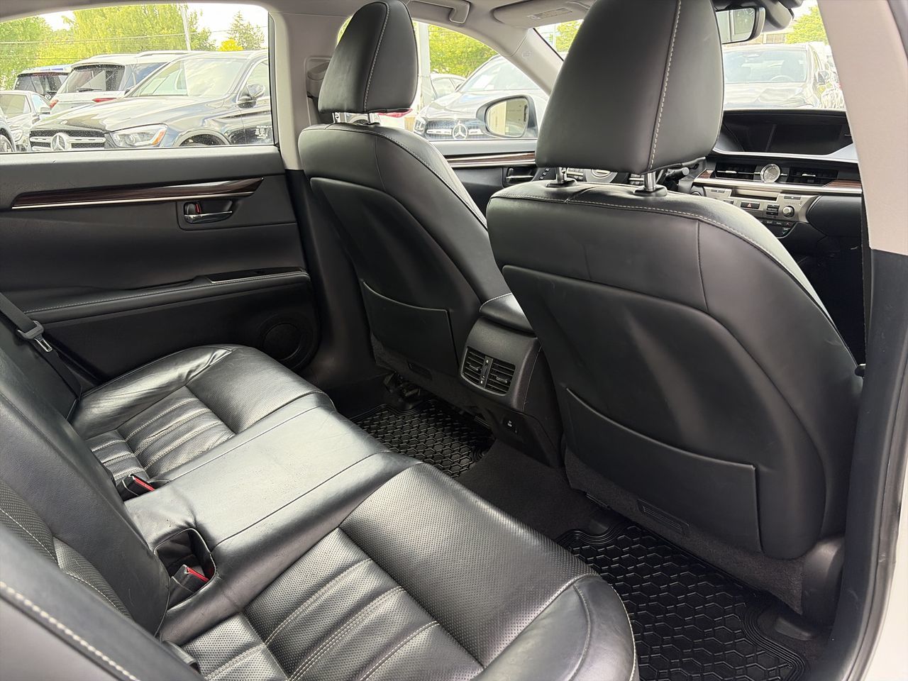 2017  ES300h
