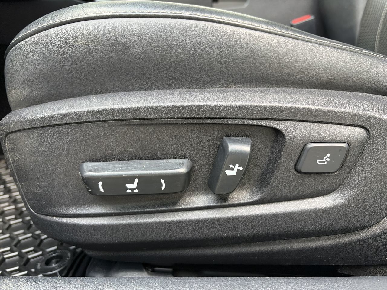 2017  ES300h
