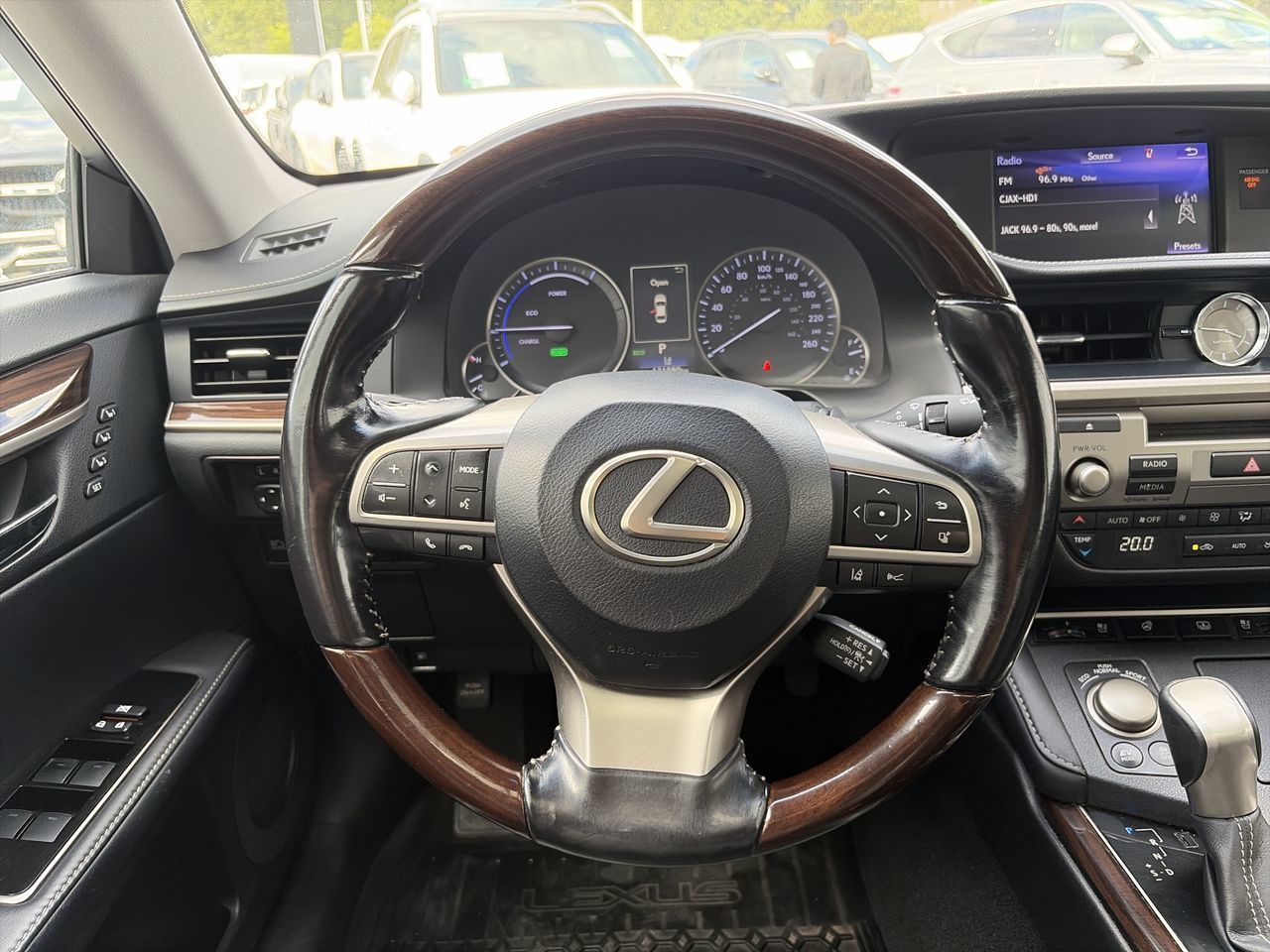 2017  ES300h