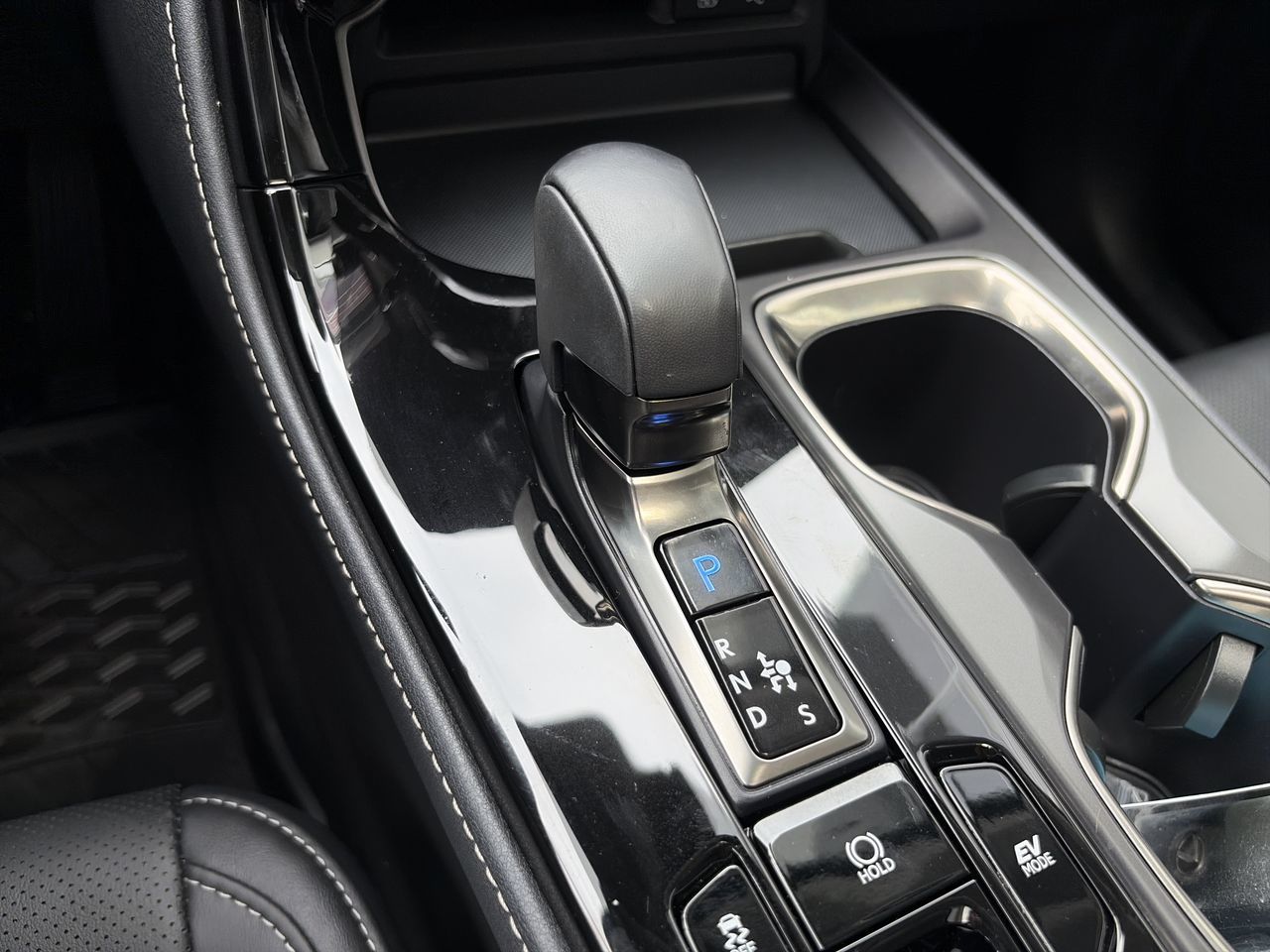 2025 Lexus NXh