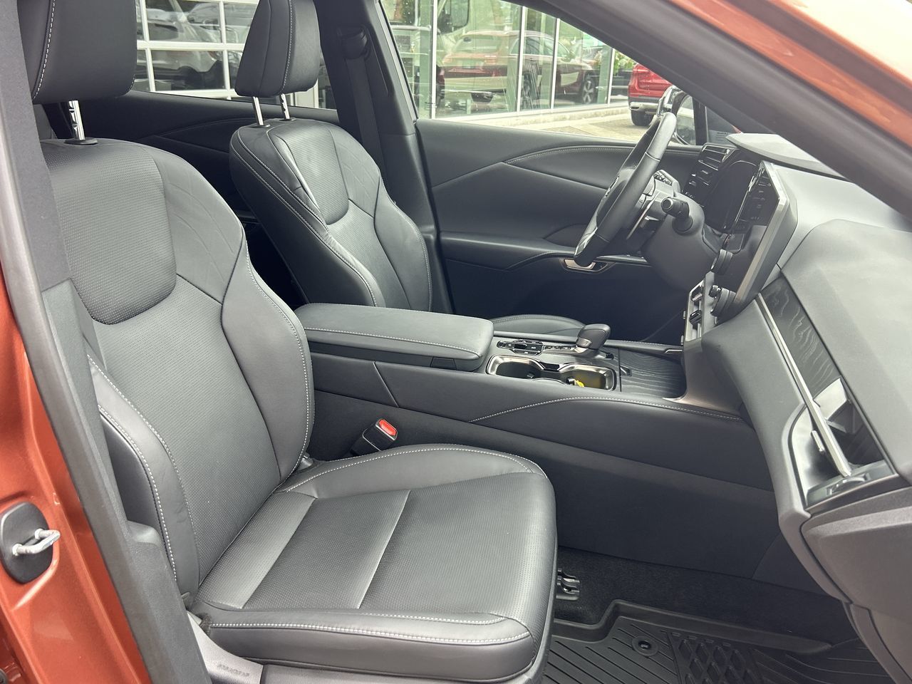 Lexus RXH  2023 à Vancouver, Colombie-Britannique