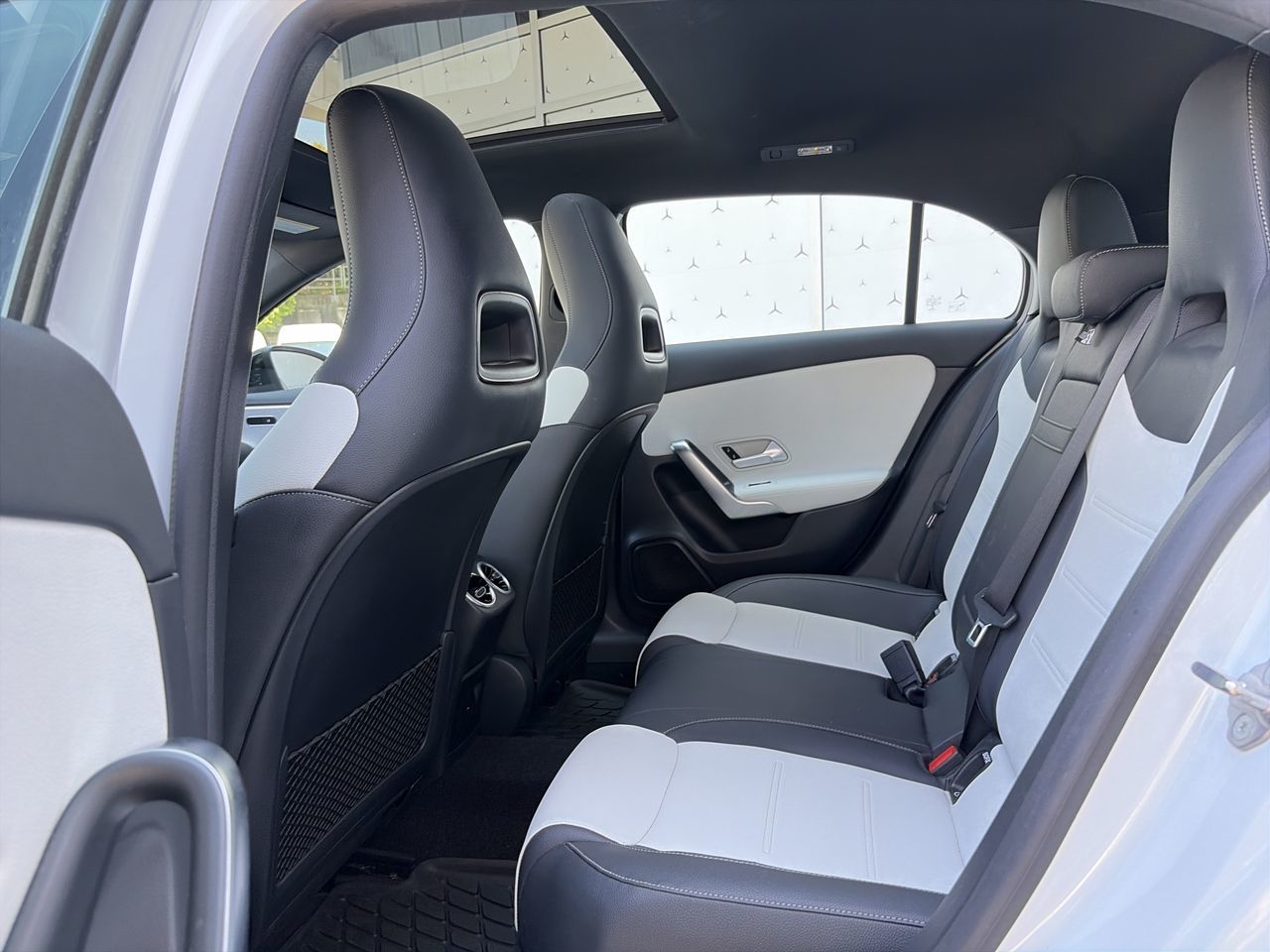 2022  A250