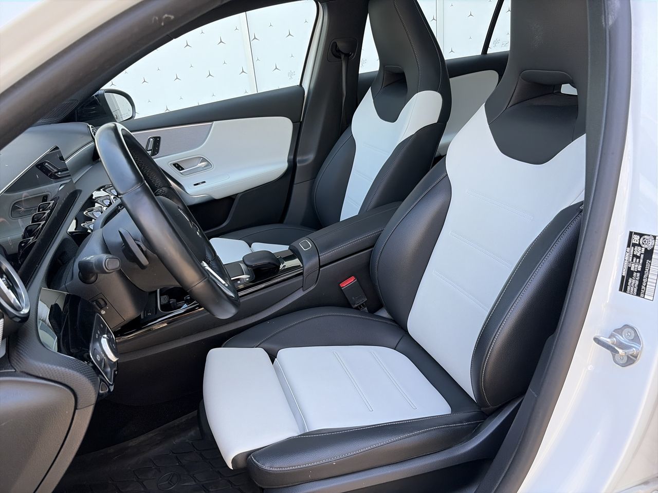 2022  A250