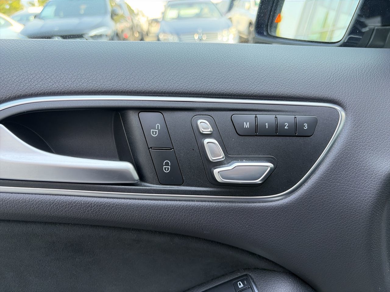 2017  B250