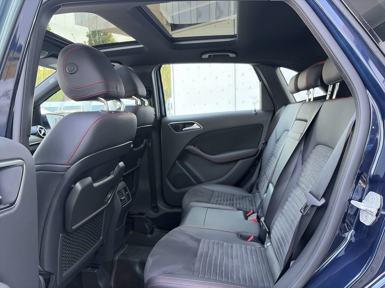 2017  B250