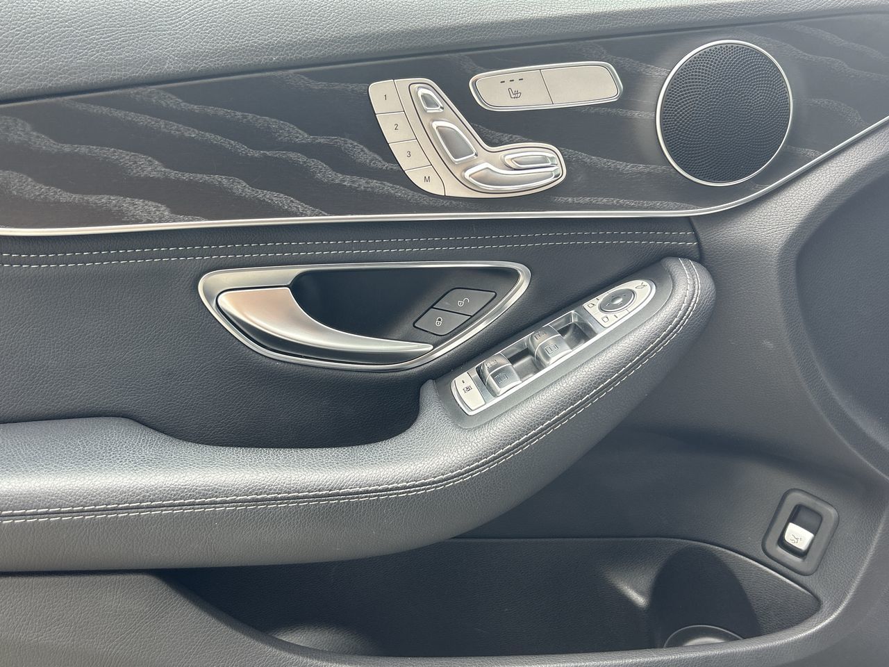 Mercedes-Benz C300  2016 à Vancouver, Colombie-Britannique