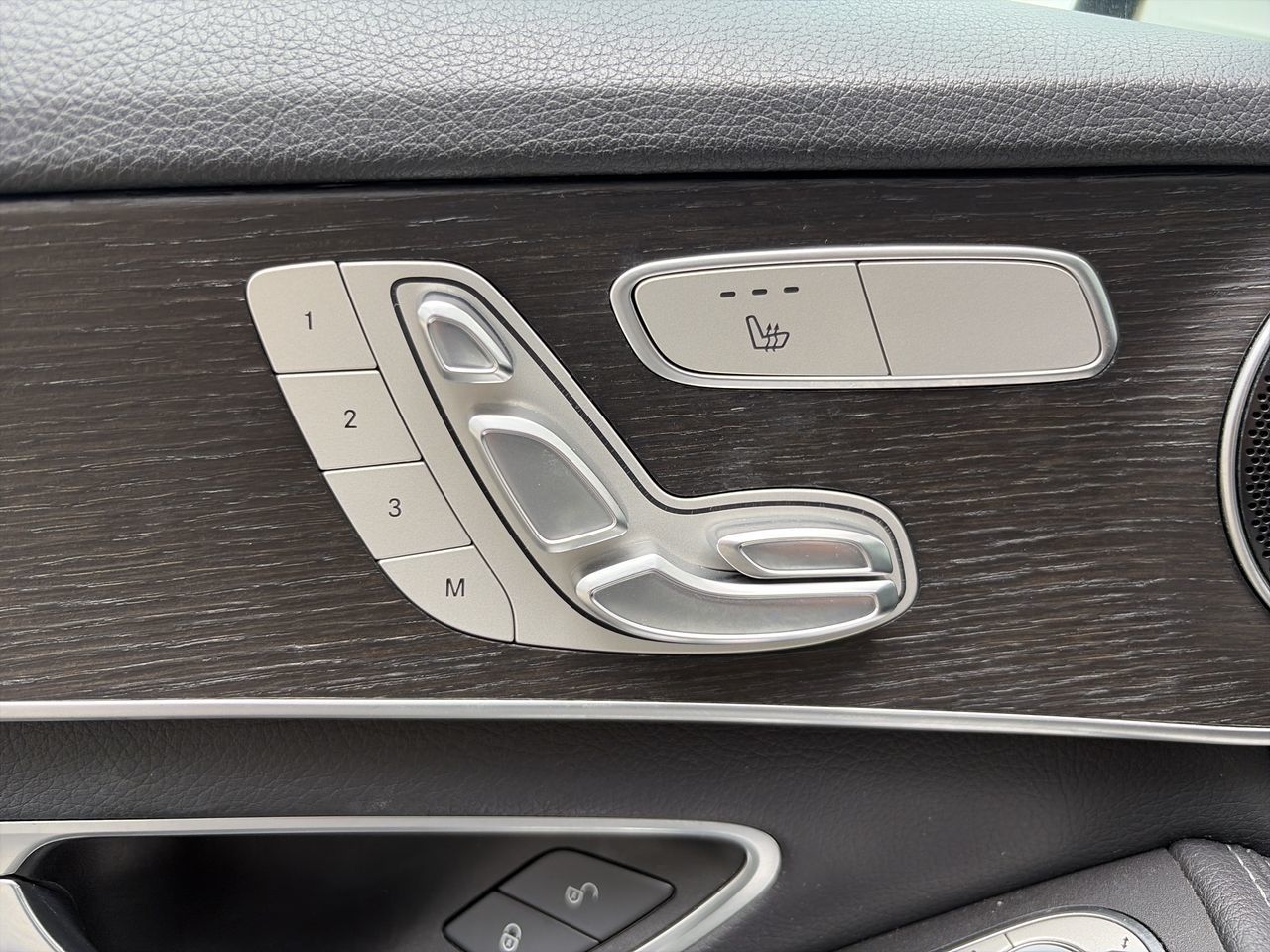 2020  C300