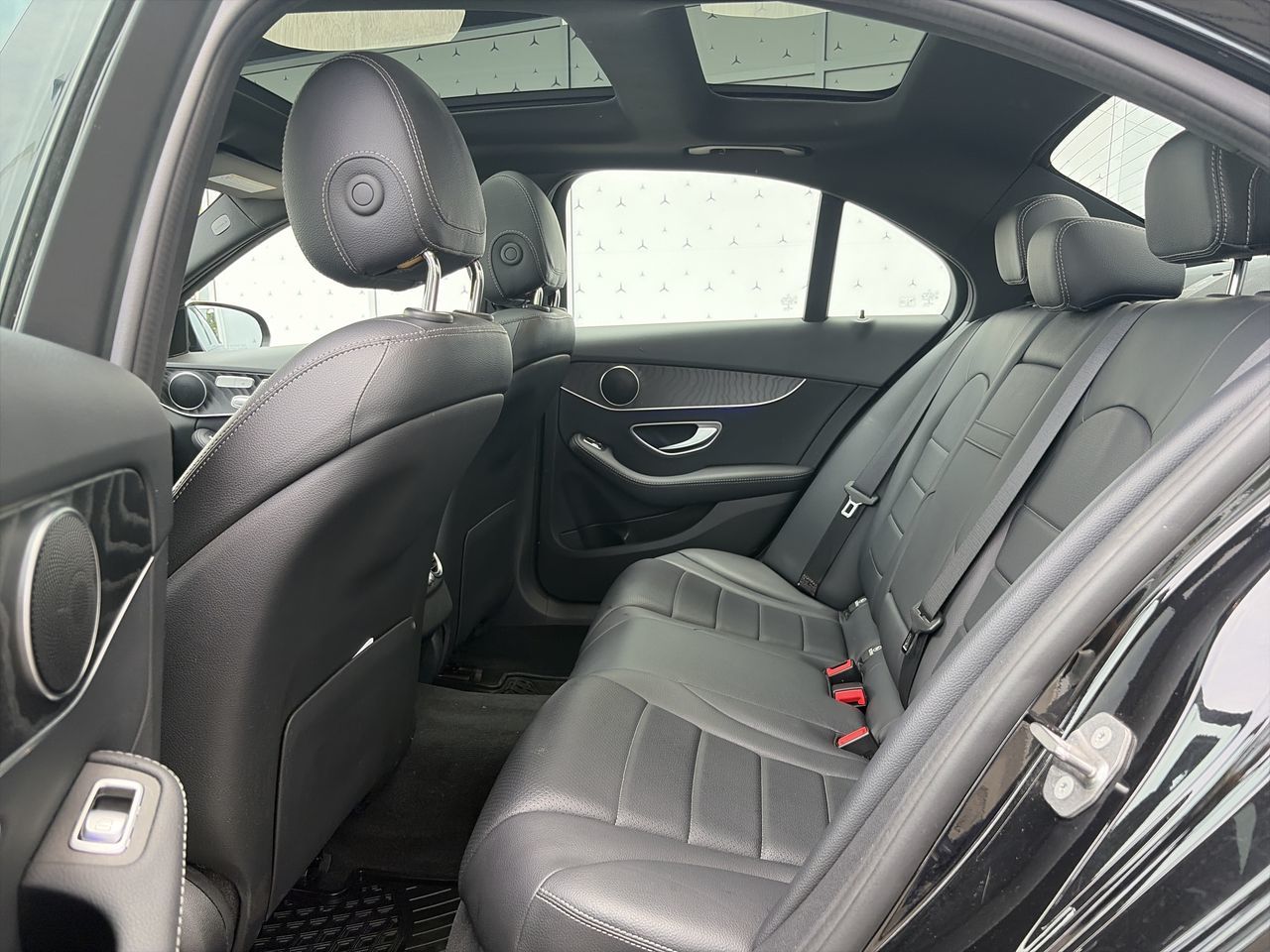 2020 Mercedes-Benz C300