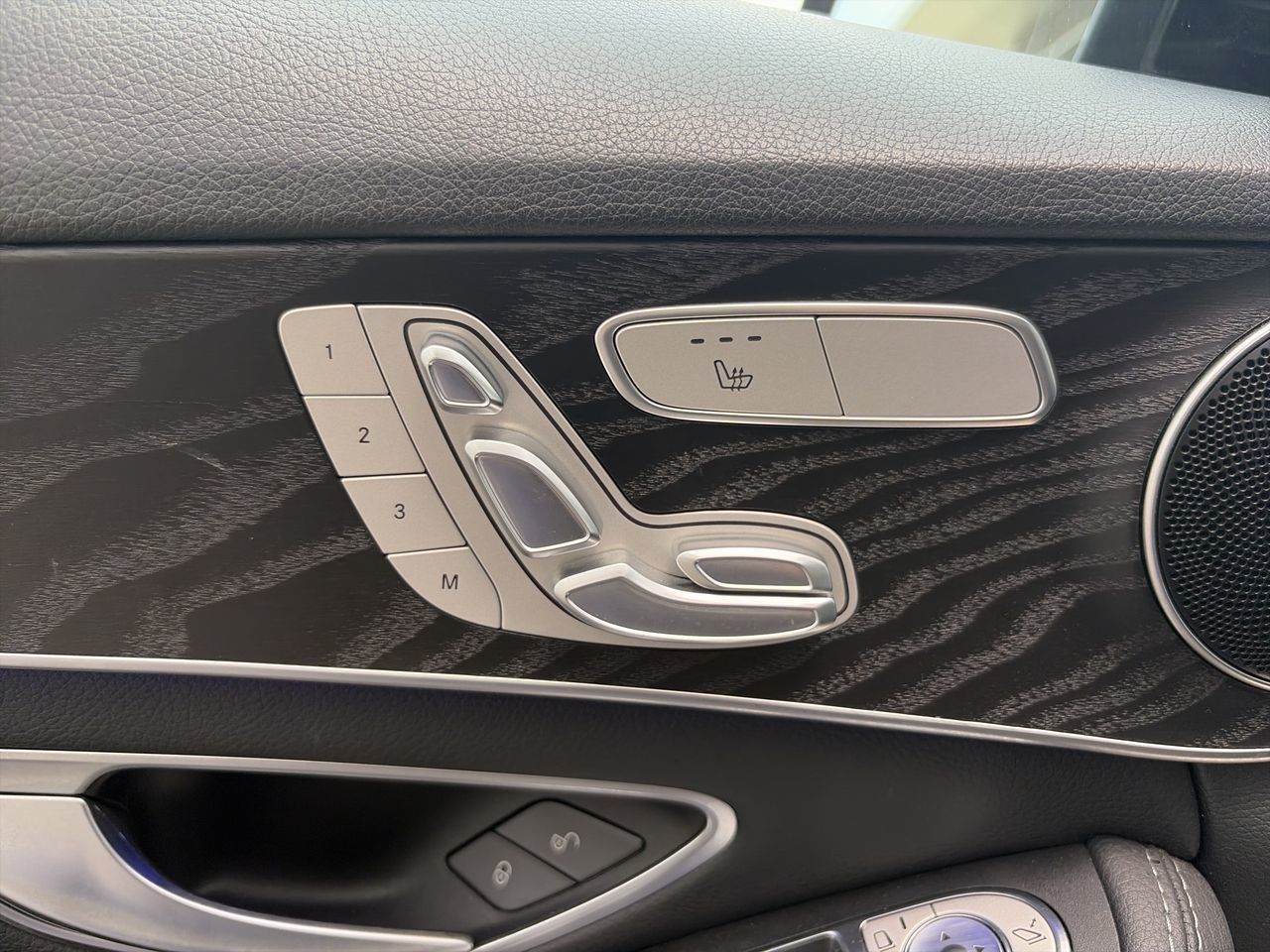 2020 Mercedes-Benz C300