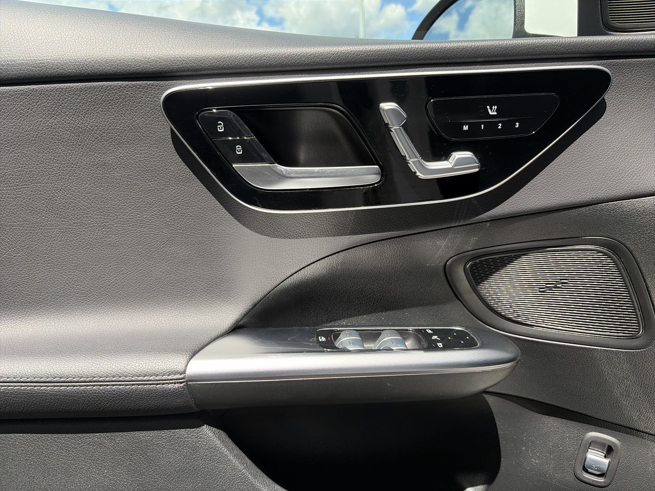 2022  C300