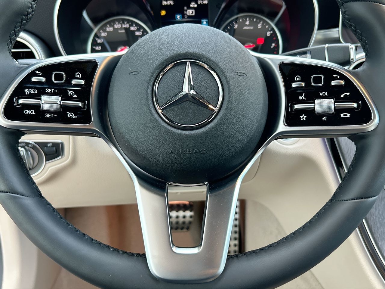 2023 Mercedes-Benz C300