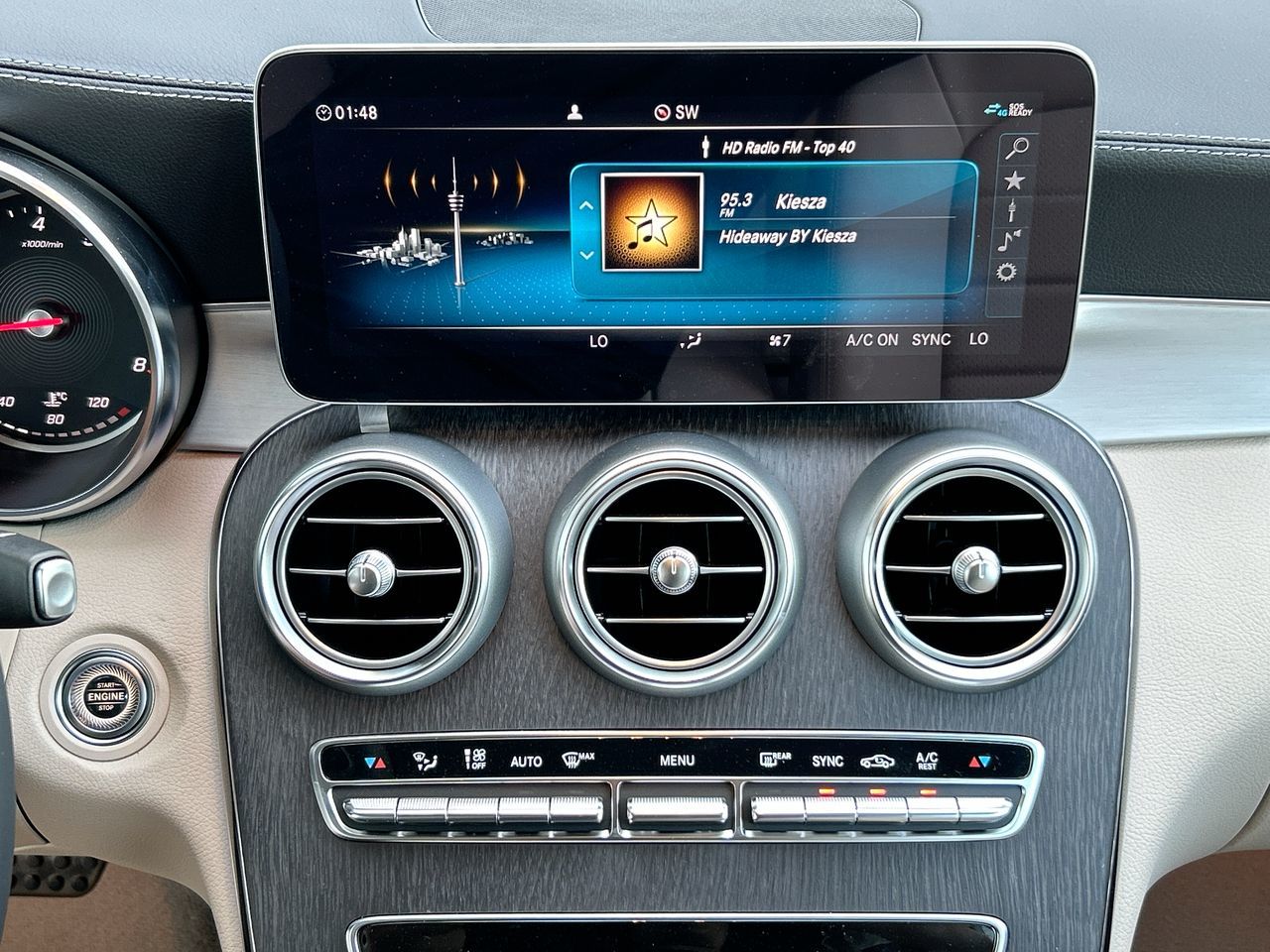 2023 Mercedes-Benz C300