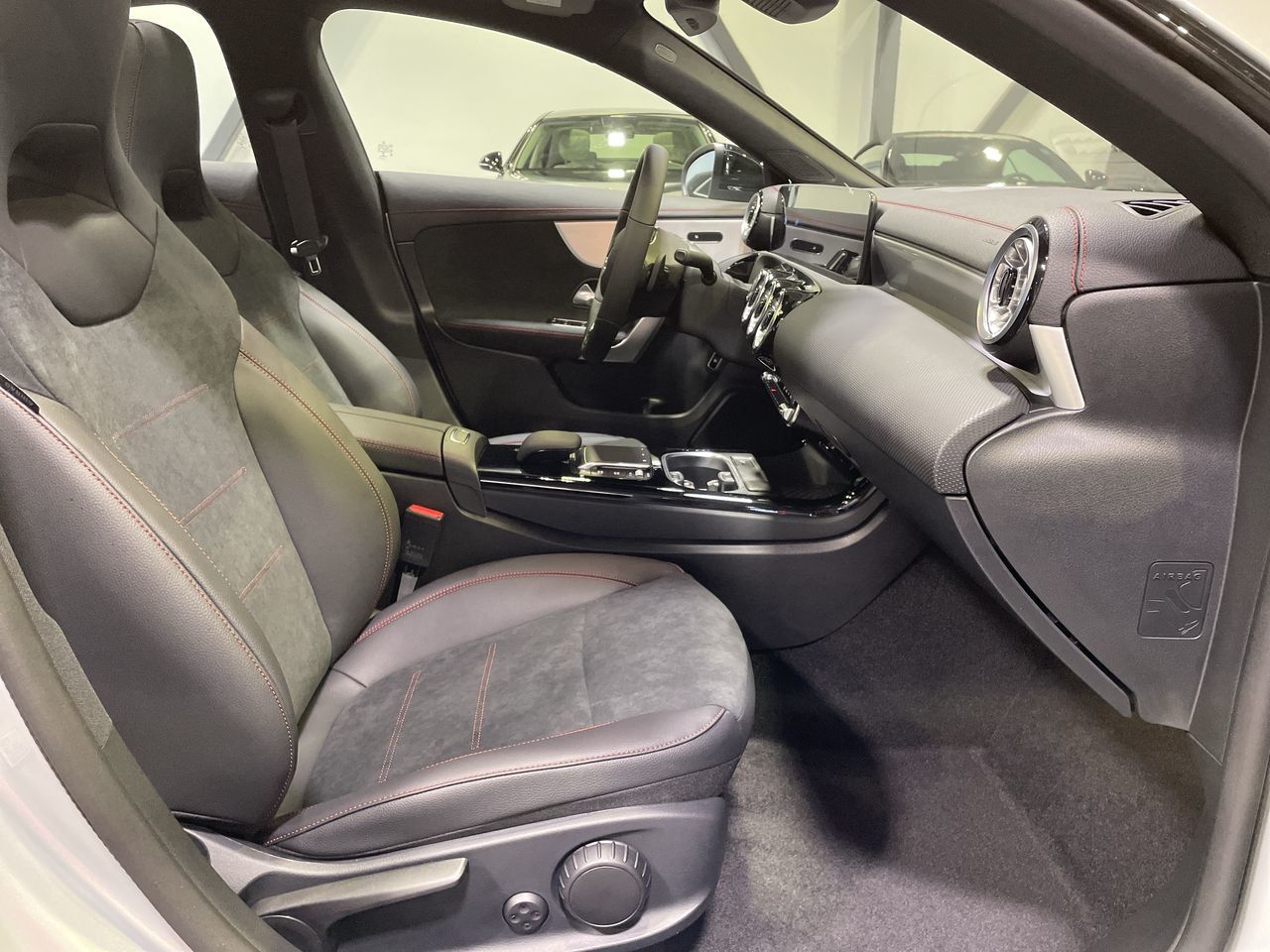2023  CLA250