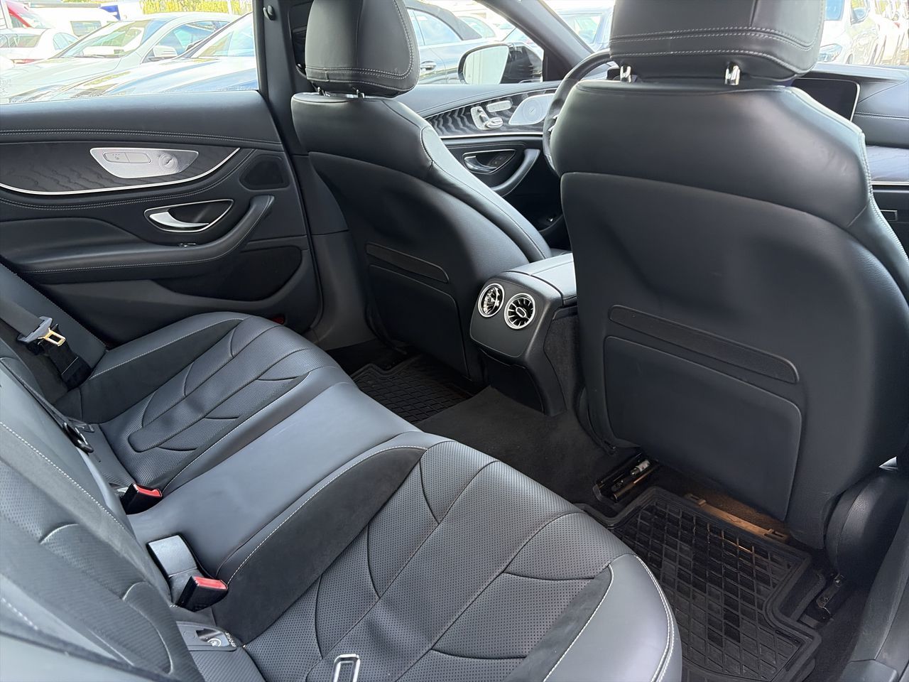 2022  CLS53
