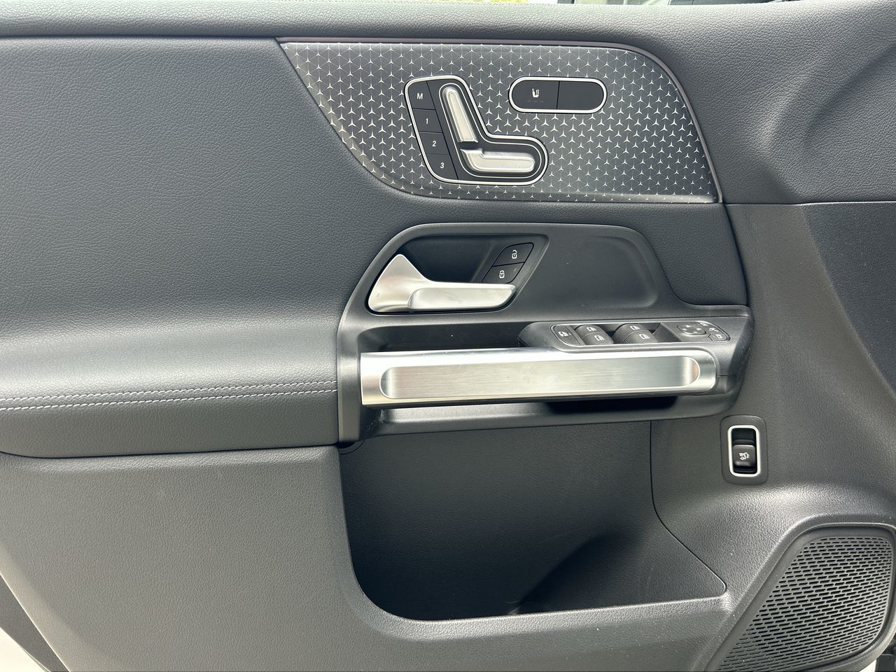 2025 Mercedes-Benz EQB in Vancouver, British Columbia