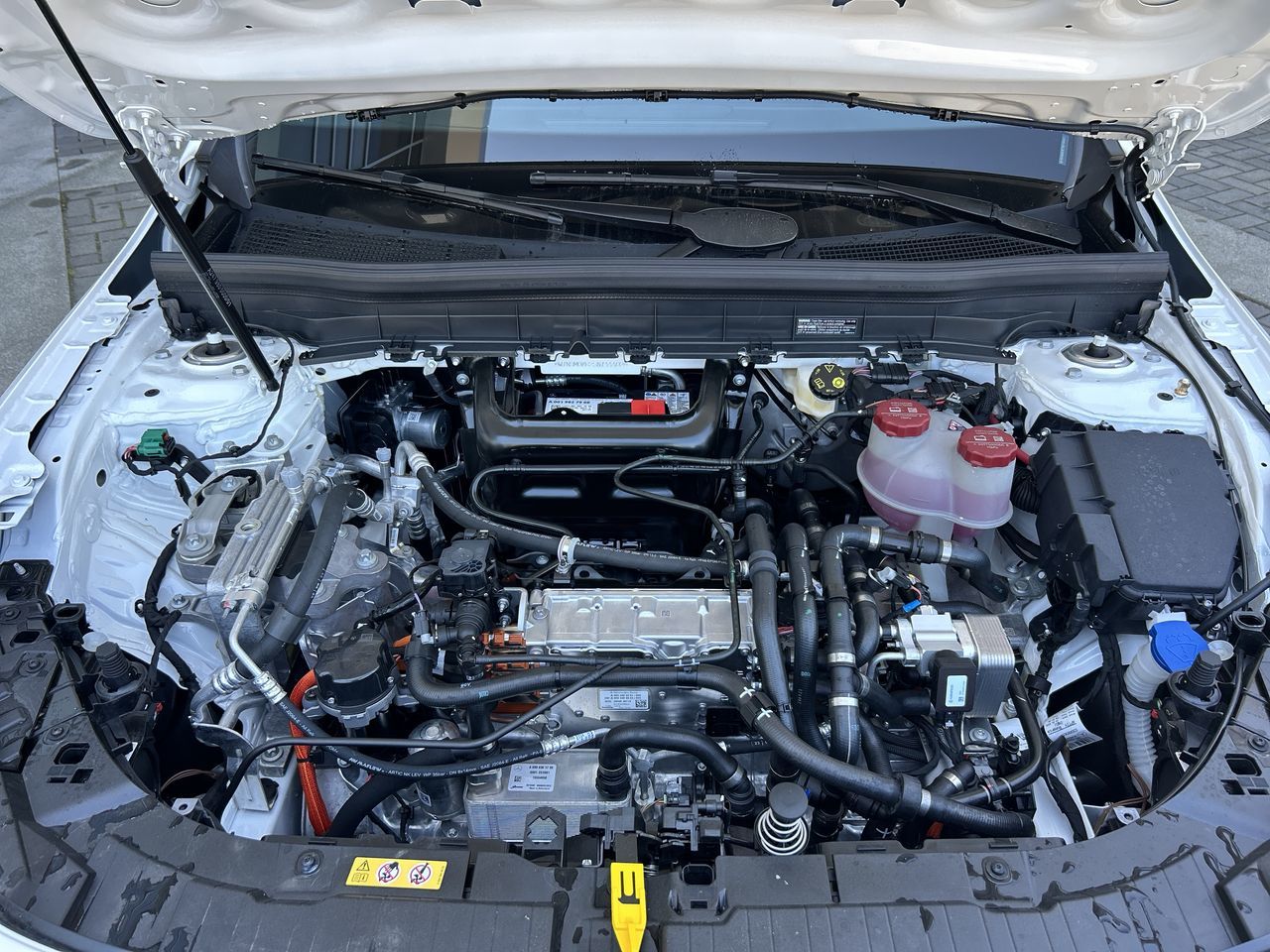 Mercedes-Benz EQB  2025 à Vancouver, Colombie-Britannique