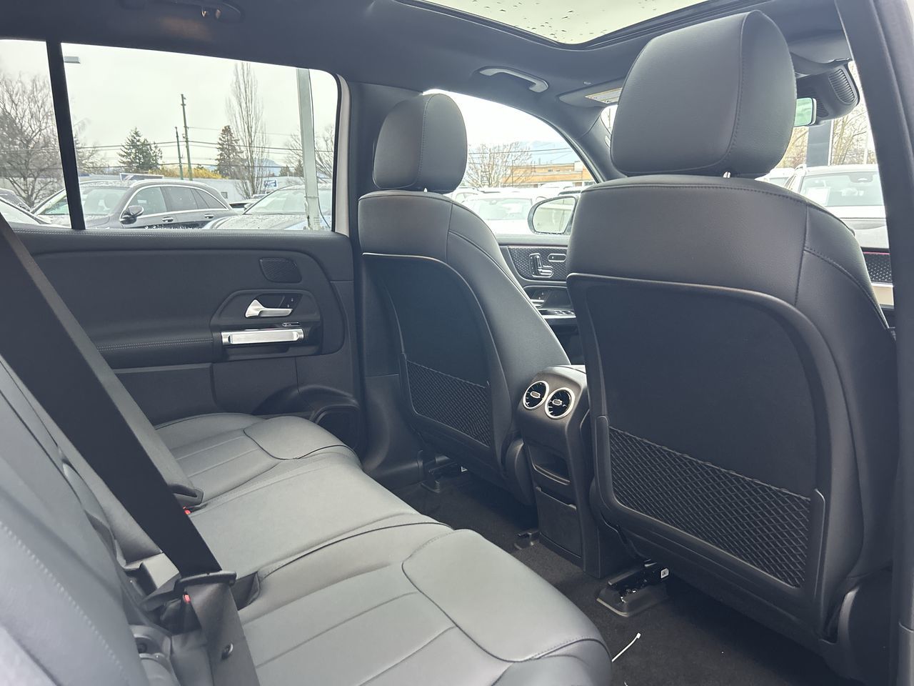 Mercedes-Benz EQB  2025 à Vancouver, Colombie-Britannique