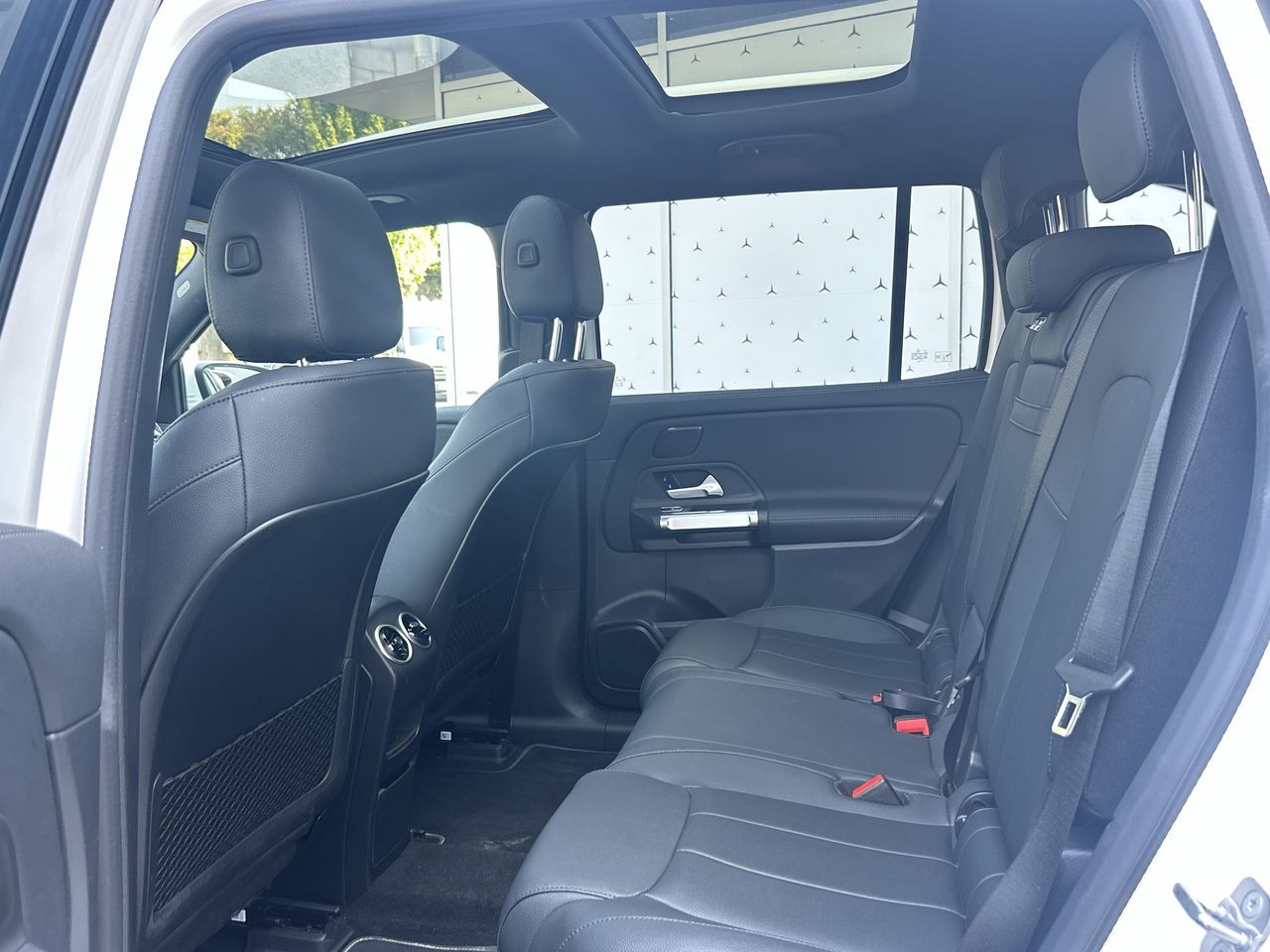 2024 Mercedes-Benz EQB300