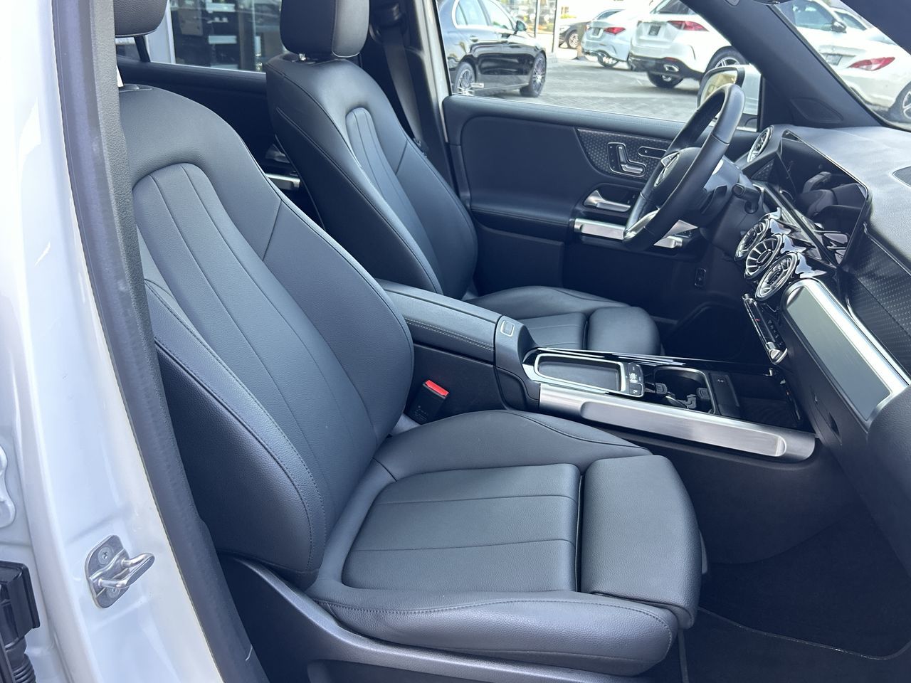 2024 Mercedes-Benz EQB300