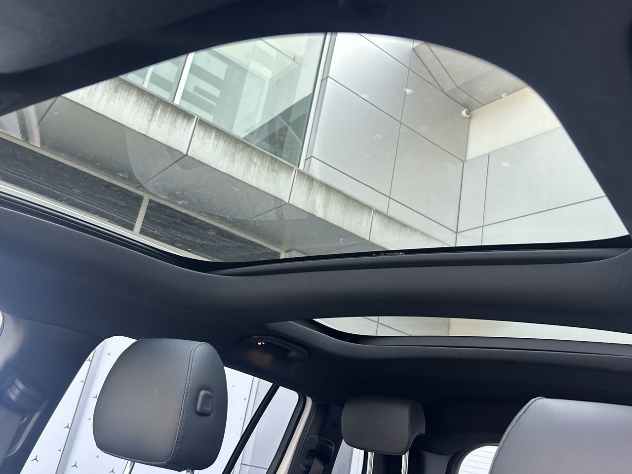 2024 Mercedes-Benz EQB300