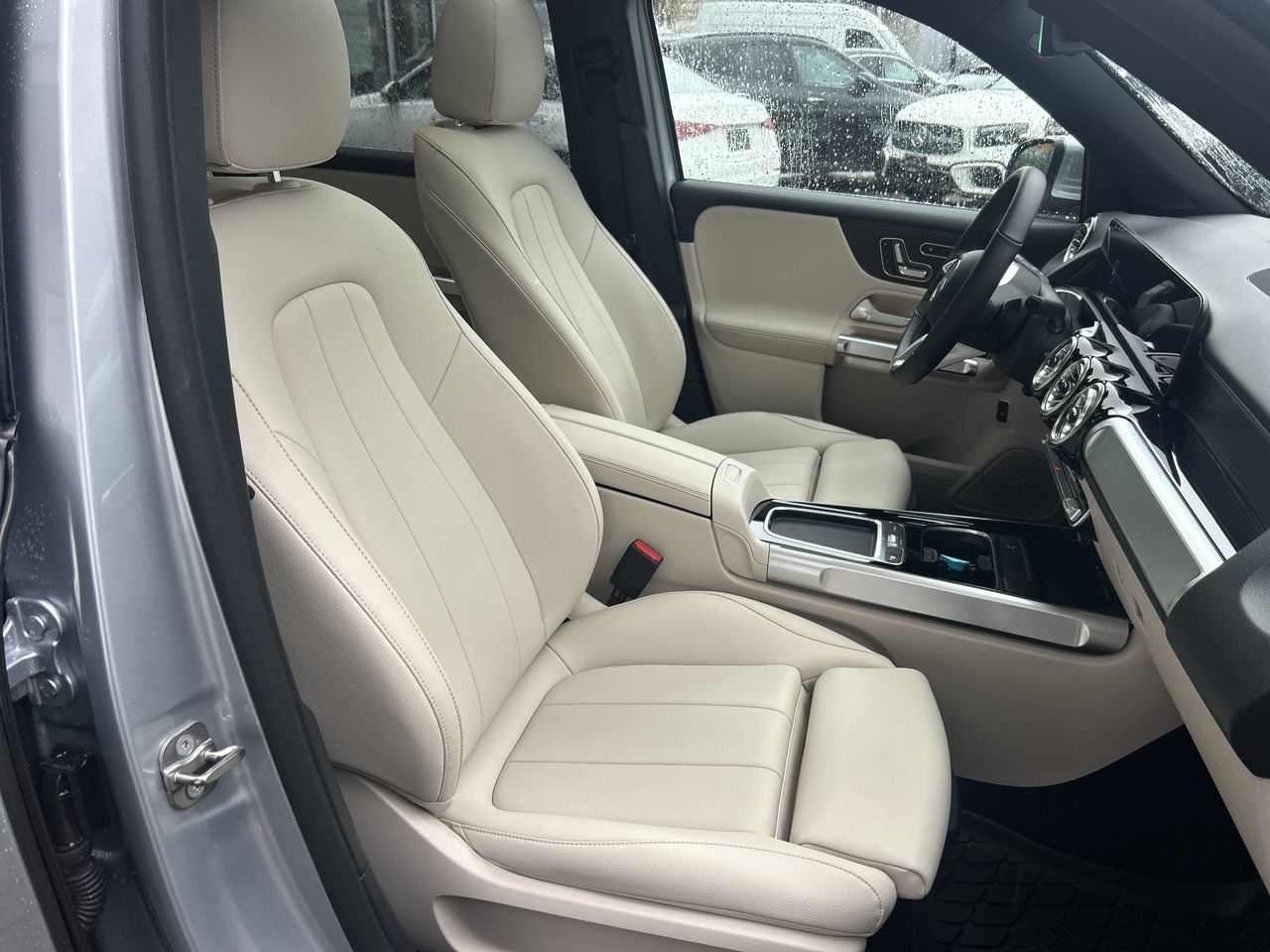 2024 Mercedes-Benz EQB300