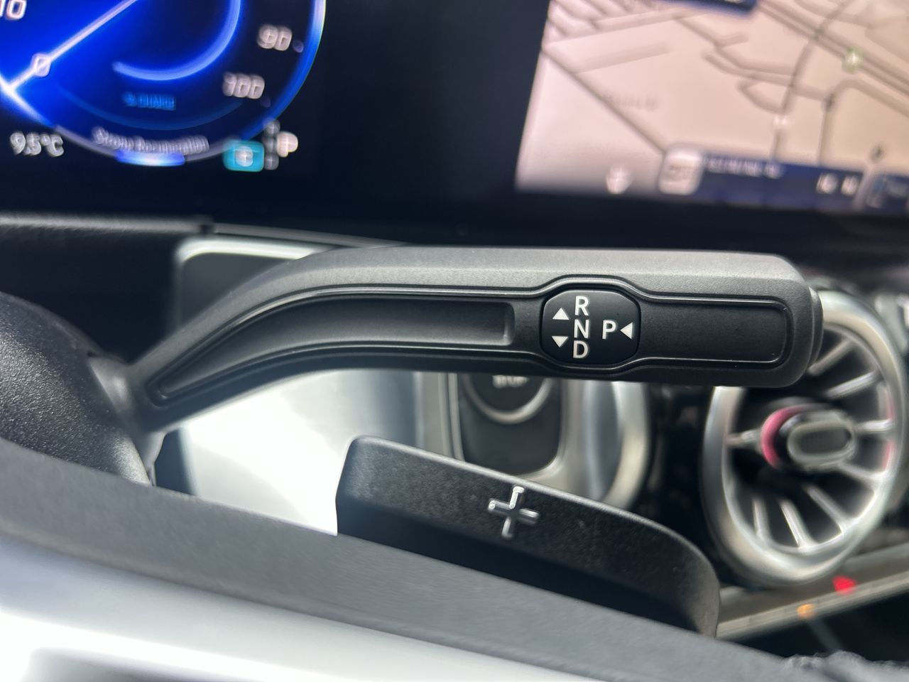 2024 Mercedes-Benz EQB300