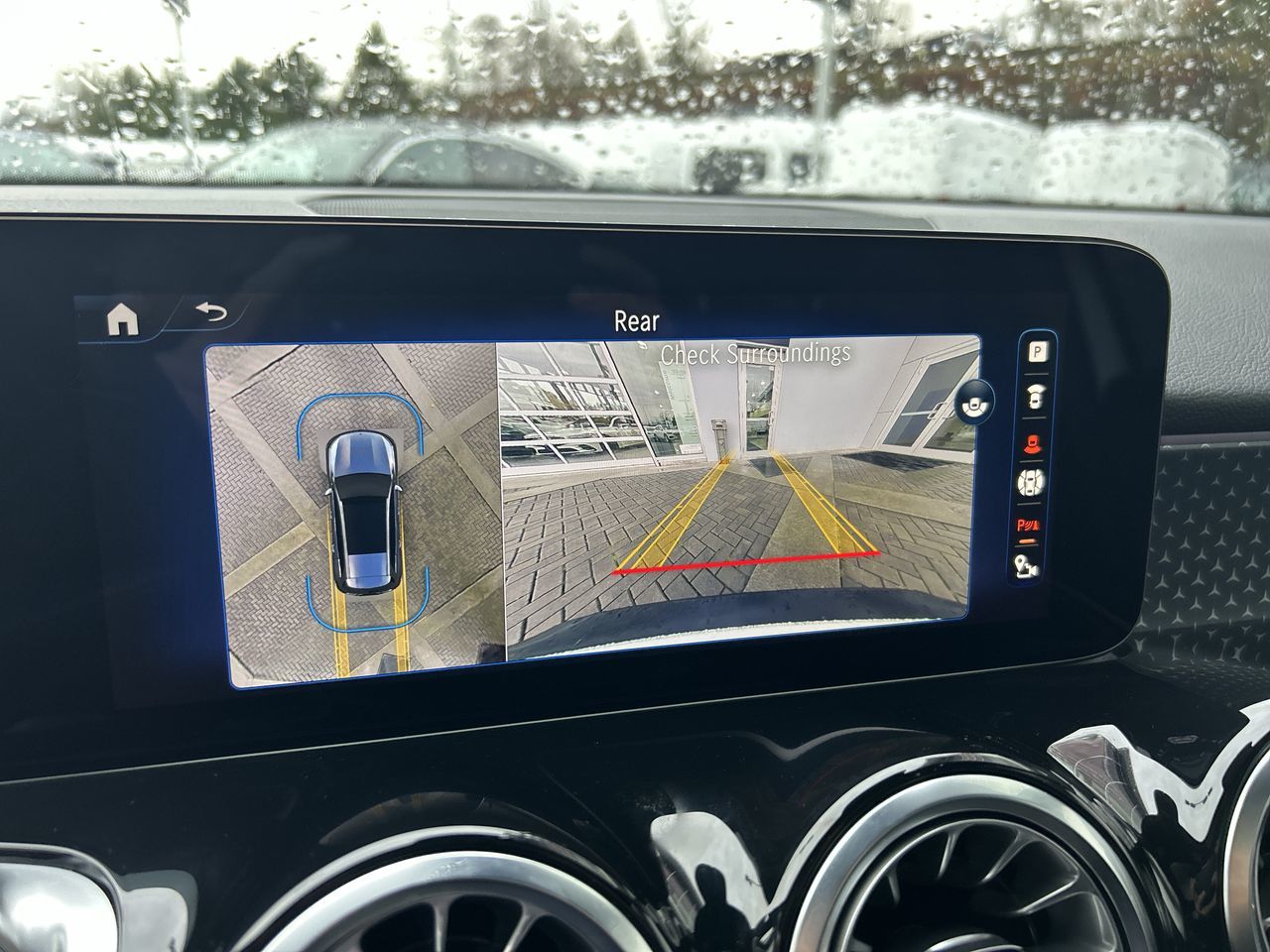 2024 Mercedes-Benz EQB300