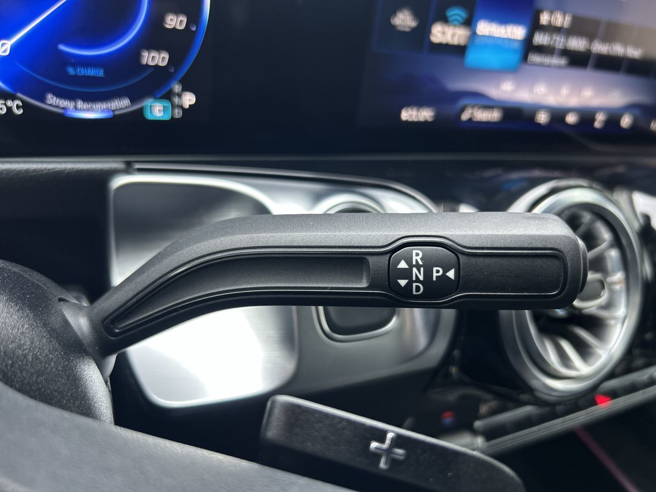 2024 Mercedes-Benz EQB300