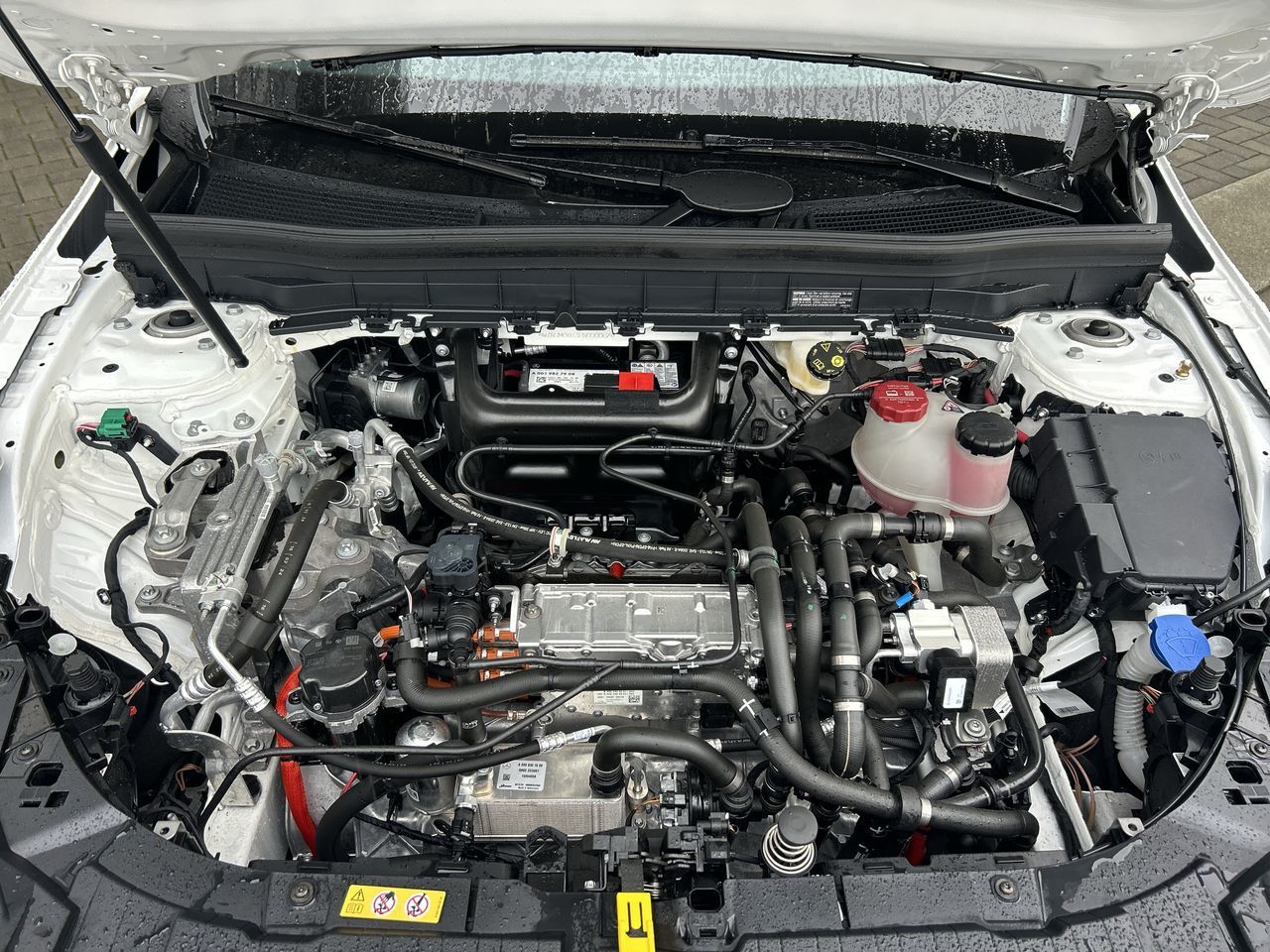 2024 Mercedes-Benz EQB300