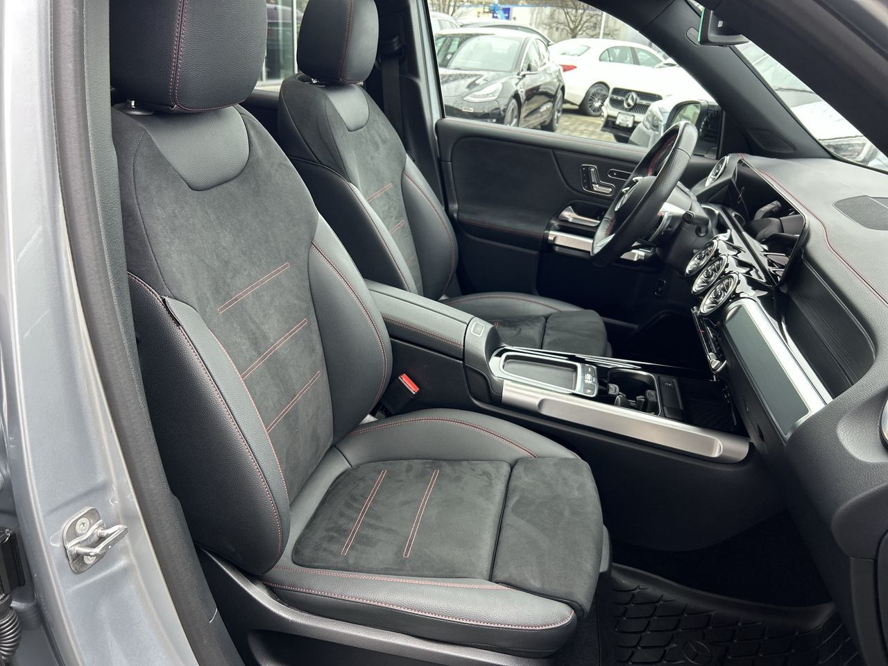 2024 Mercedes-Benz EQB300