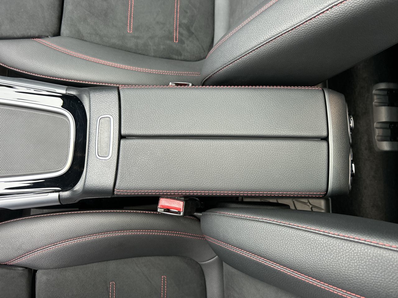 2024 Mercedes-Benz EQB300