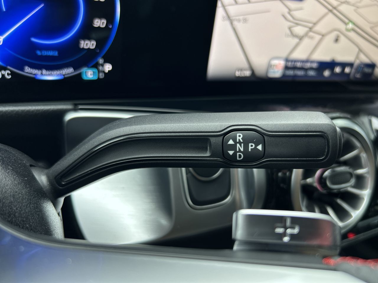 2024 Mercedes-Benz EQB300