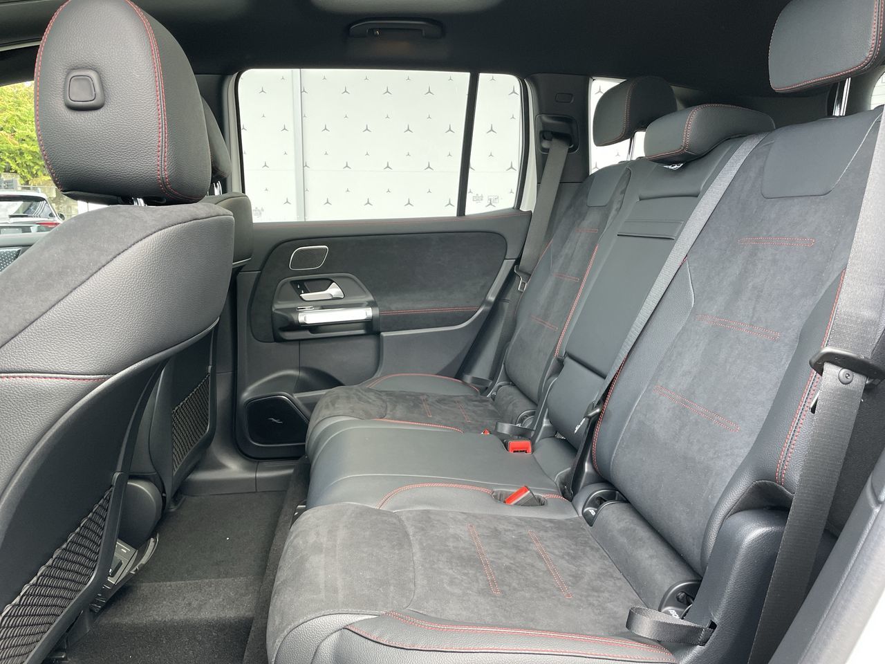 2024 Mercedes-Benz EQB300