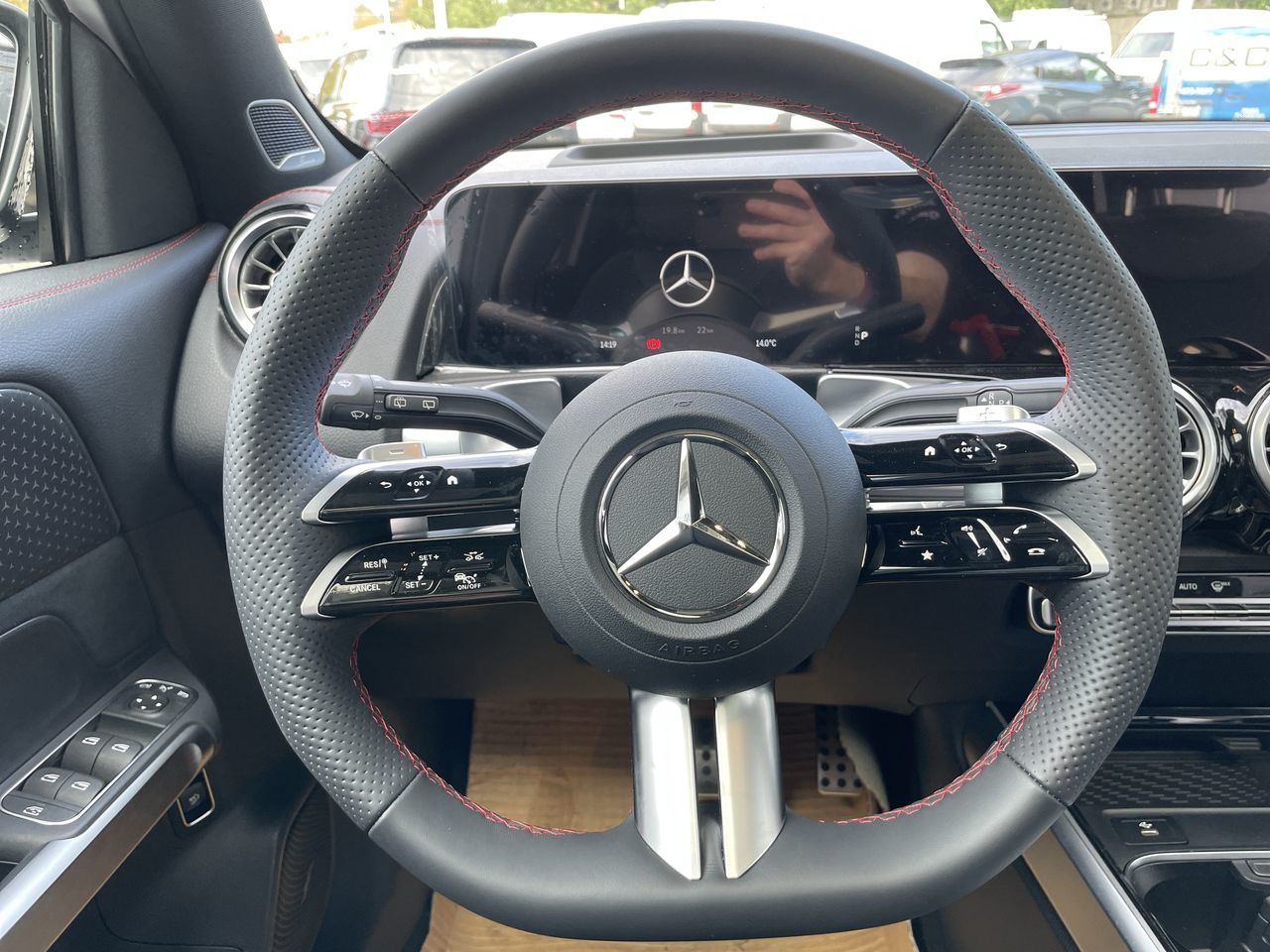 2024 Mercedes-Benz EQB300